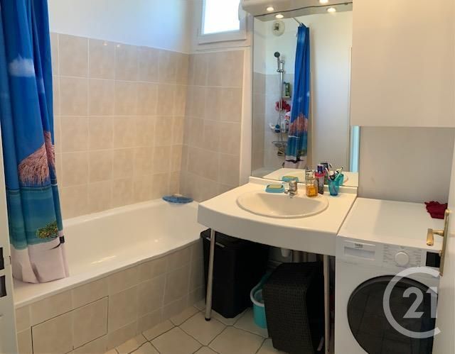 Afficher la photo en grand Appartement F3 à vendre - 3 pièces - 64.25 m2 - PONTOISE - 95 - ILE-DE-FRANCE - Century 21 Osmose
