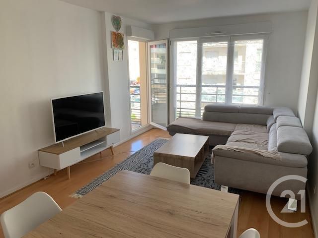 Afficher la photo en grand Appartement F3 à vendre - 3 pièces - 64.25 m2 - PONTOISE - 95 - ILE-DE-FRANCE - Century 21 Osmose