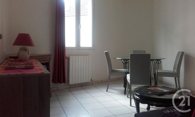 Afficher la photo en grand Appartement F2 à vendre - 2 pièces - 38.9 m2 - MAGNY EN VEXIN - 95 - ILE-DE-FRANCE - Century 21 Osmose