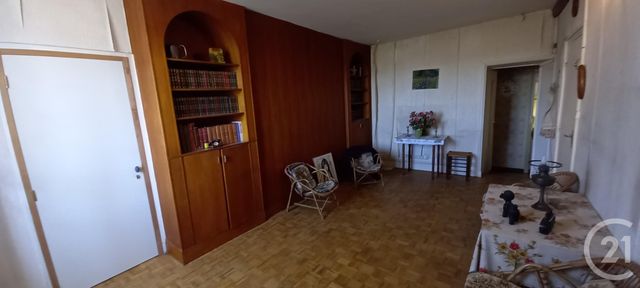 Afficher la photo en grand Appartement F2 à vendre - 2 pièces - 36.6 m2 - PONTOISE - 95 - ILE-DE-FRANCE - Century 21 Osmose