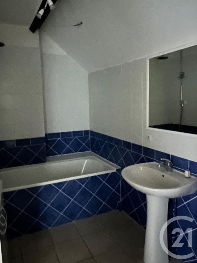 Appartement F2 à louer - 3 pièces - 87.35 m2 - VIGNY - 95 - ILE-DE-FRANCE - Century 21 Osmose