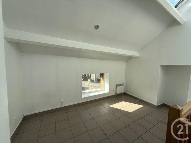 Appartement Duplex à louer - 2 pièces - 32.76 m2 - LONGUESSE - 95 - ILE-DE-FRANCE - Century 21 Osmose