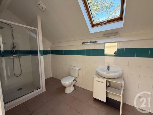 Appartement Duplex à louer - 2 pièces - 32.76 m2 - LONGUESSE - 95 - ILE-DE-FRANCE - Century 21 Osmose