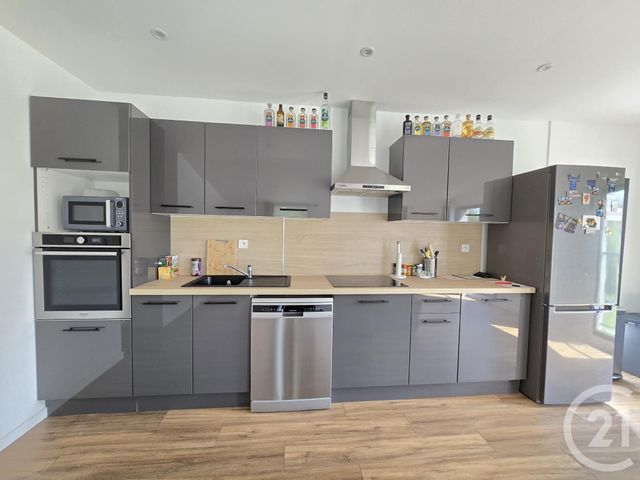 Appartement T3 à vendre - 3 pièces - 67.42 m2 - SERAINCOURT - 95 - ILE-DE-FRANCE - Century 21 Osmose