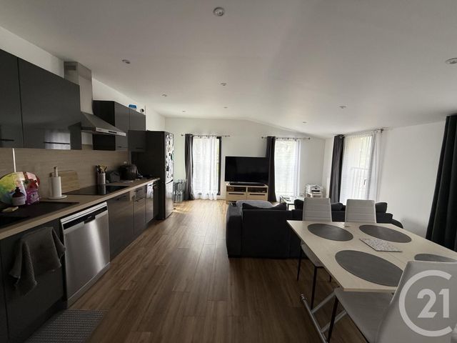 Appartement T3 à vendre - 3 pièces - 67.42 m2 - SERAINCOURT - 95 - ILE-DE-FRANCE - Century 21 Osmose
