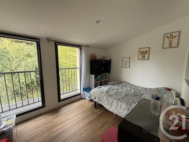 Appartement T3 à vendre - 3 pièces - 67.42 m2 - SERAINCOURT - 95 - ILE-DE-FRANCE - Century 21 Osmose