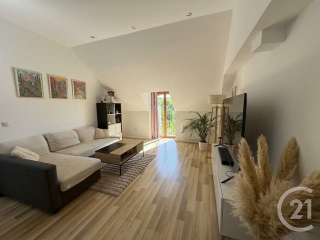 Appartement F3 à louer - 3 pièces - 52.5 m2 - SERAINCOURT - 95 - ILE-DE-FRANCE - Century 21 Osmose