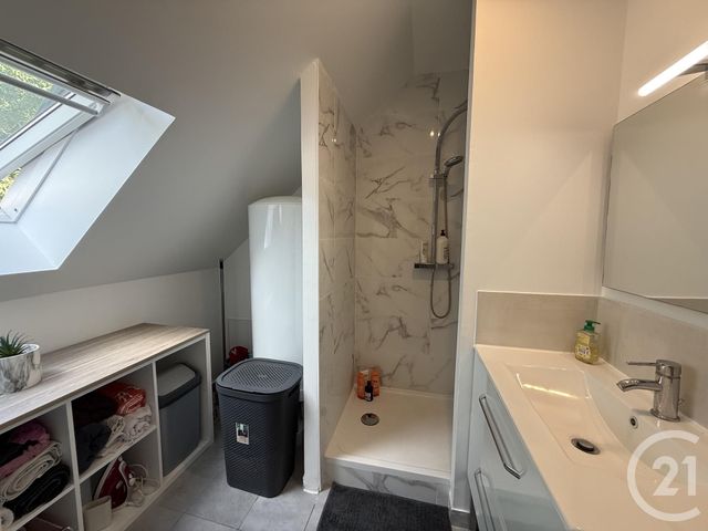 Appartement F3 à louer - 3 pièces - 52.5 m2 - SERAINCOURT - 95 - ILE-DE-FRANCE - Century 21 Osmose